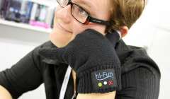 Hi-Call gloves handset is a crazy new gadget by Italian company Hi-Fun